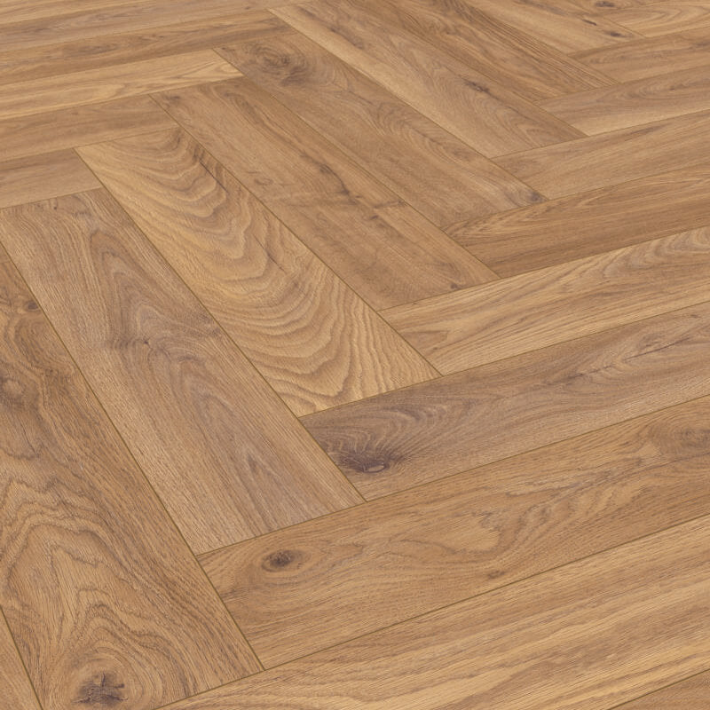 Laminat Eiche Tübingen in Fischgrät Herringbone Holzoptik. Laminatboden bei Vinylshop24. Einfache Verlegung, robust & pflegeleicht.