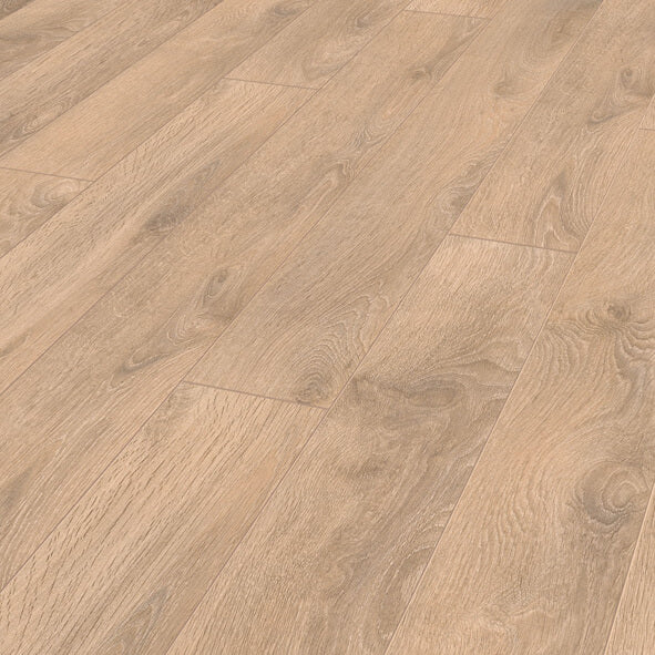 Laminat Eiche Stralsund in Holzoptik Landhausdielen. Laminatboden bei Vinylshop24. Einfache Verlegung, robust & pflegeleicht.