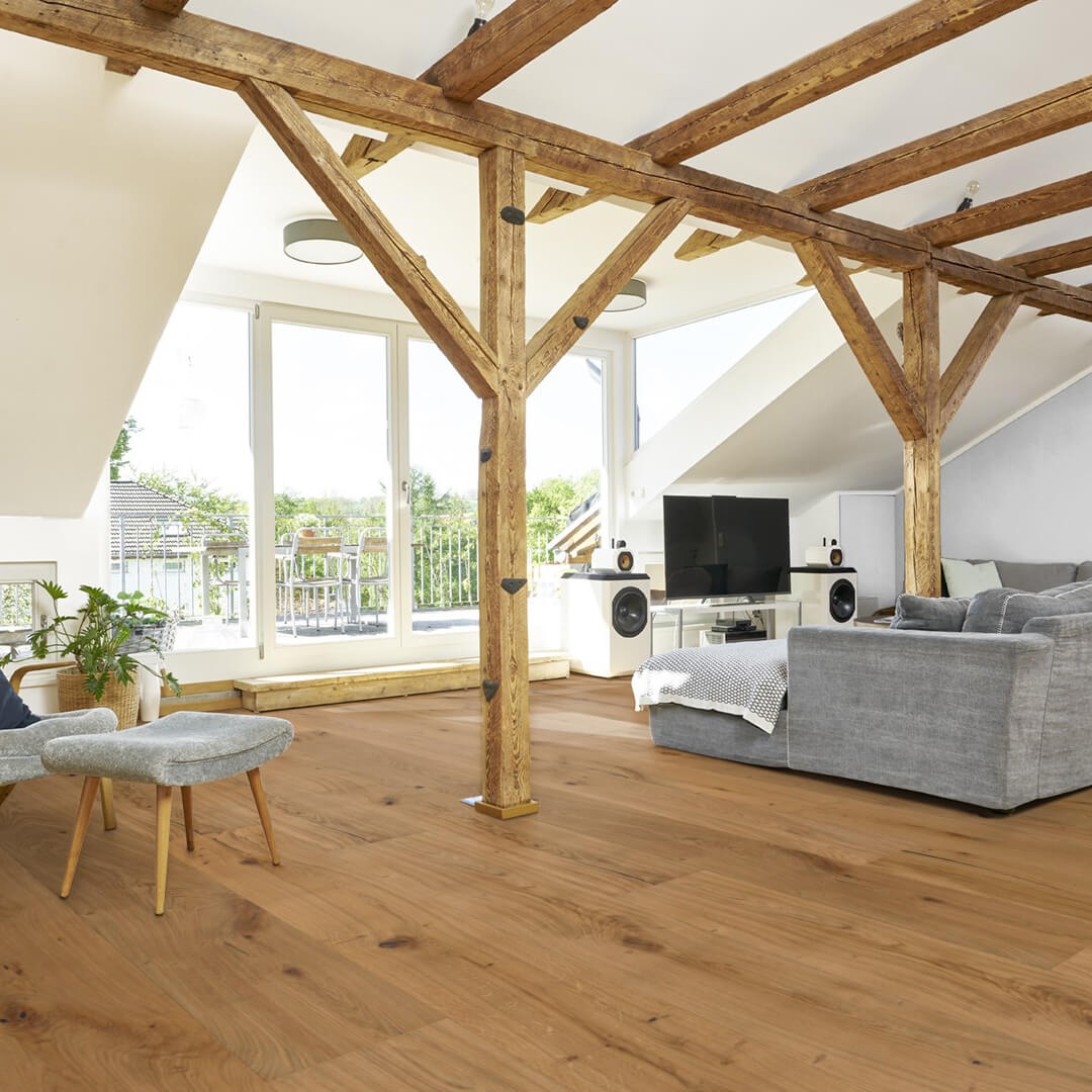 Hochwertiger Parkettboden Hildesheim aus Eiche – Klickparkett und Fertigparkett zum einfachen Verlegen. Robustes Echtholz Parkett mit natürlicher Optik für stilvolle Wohnräume.