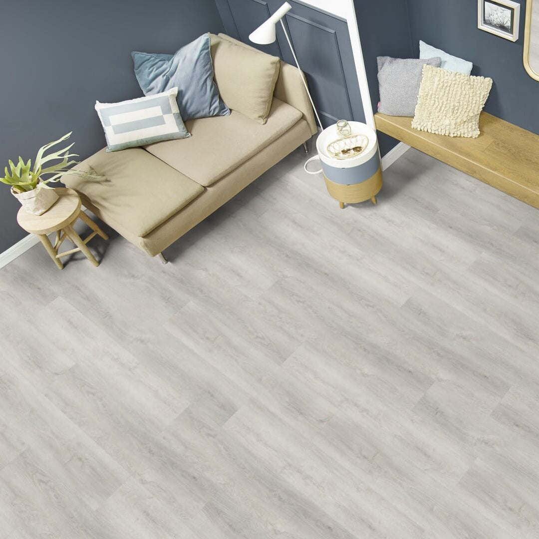 Moderner und wasserdichter Klick-Vinylboden in Landhausdielen-Optik – hochwertiger Designerboden zum günstigen Preis bei vinylshop24 -1