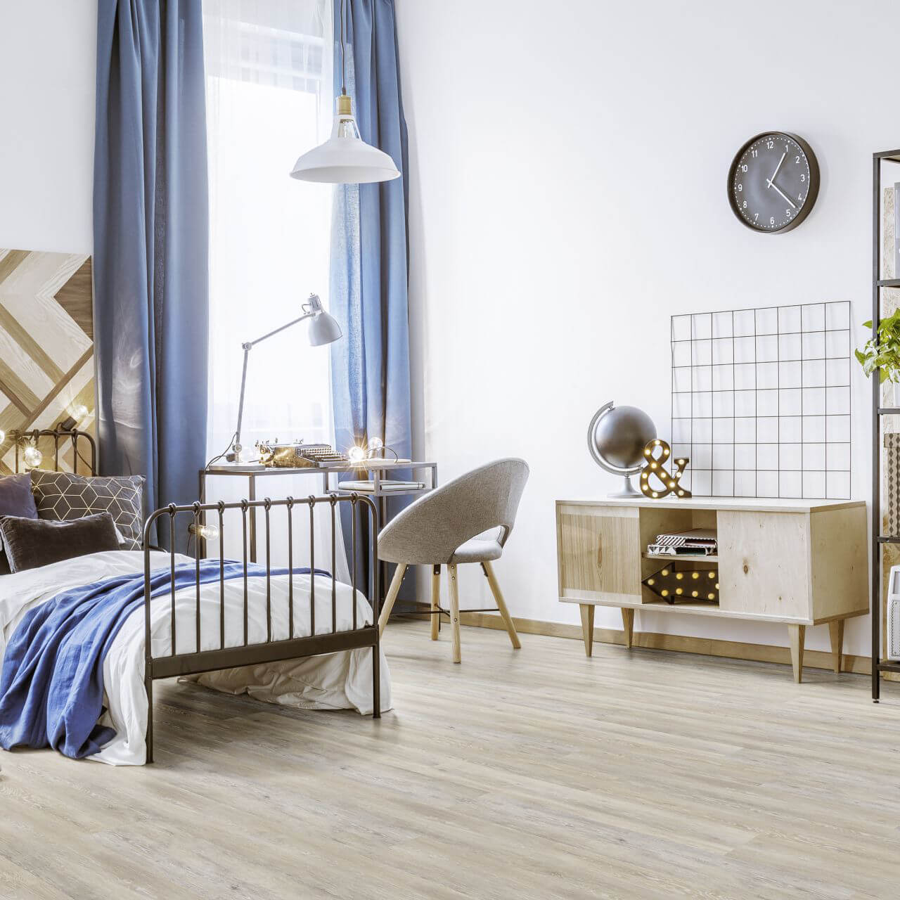 Vinylboden im Eiche Holzoptik Landhausdielen - Oak Design Genua – edles Klebe-Vinyl aus der Adhera Premium Kollektion, modern, wasserdicht und pflegeleicht, erhältlich bei Vinylshop24