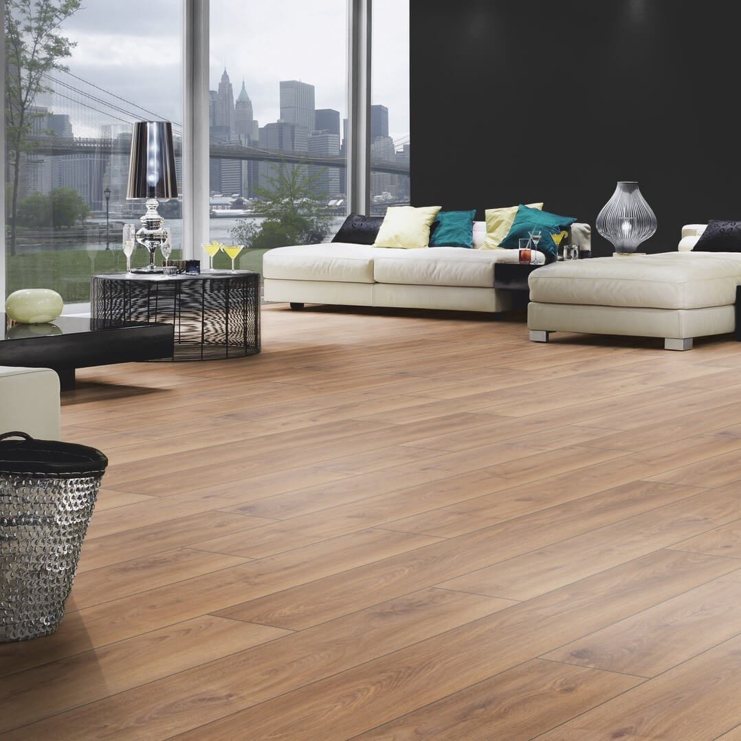 Laminat Eiche Heilbronn in Holzoptik Landhausdielen. Laminatboden bei Vinylshop24. Einfache Verlegung, robust & pflegeleicht.