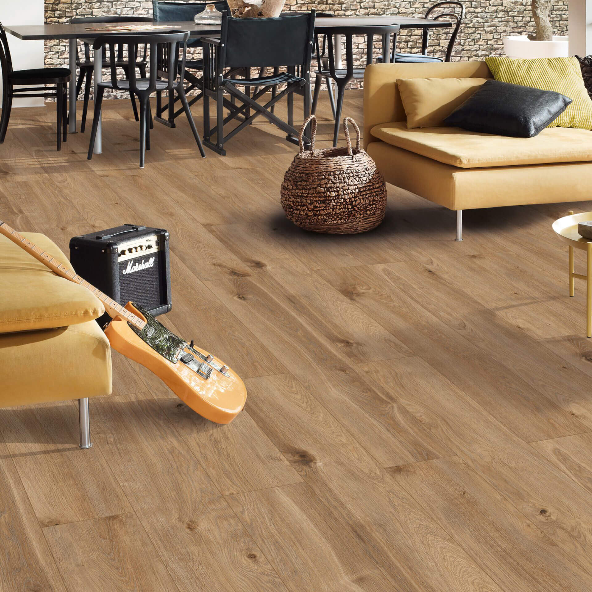 Laminat Eiche Bautzen in Holzoptik Landhausdielen. Laminatboden bei Vinylshop24. Einfache Verlegung, robust & pflegeleicht.