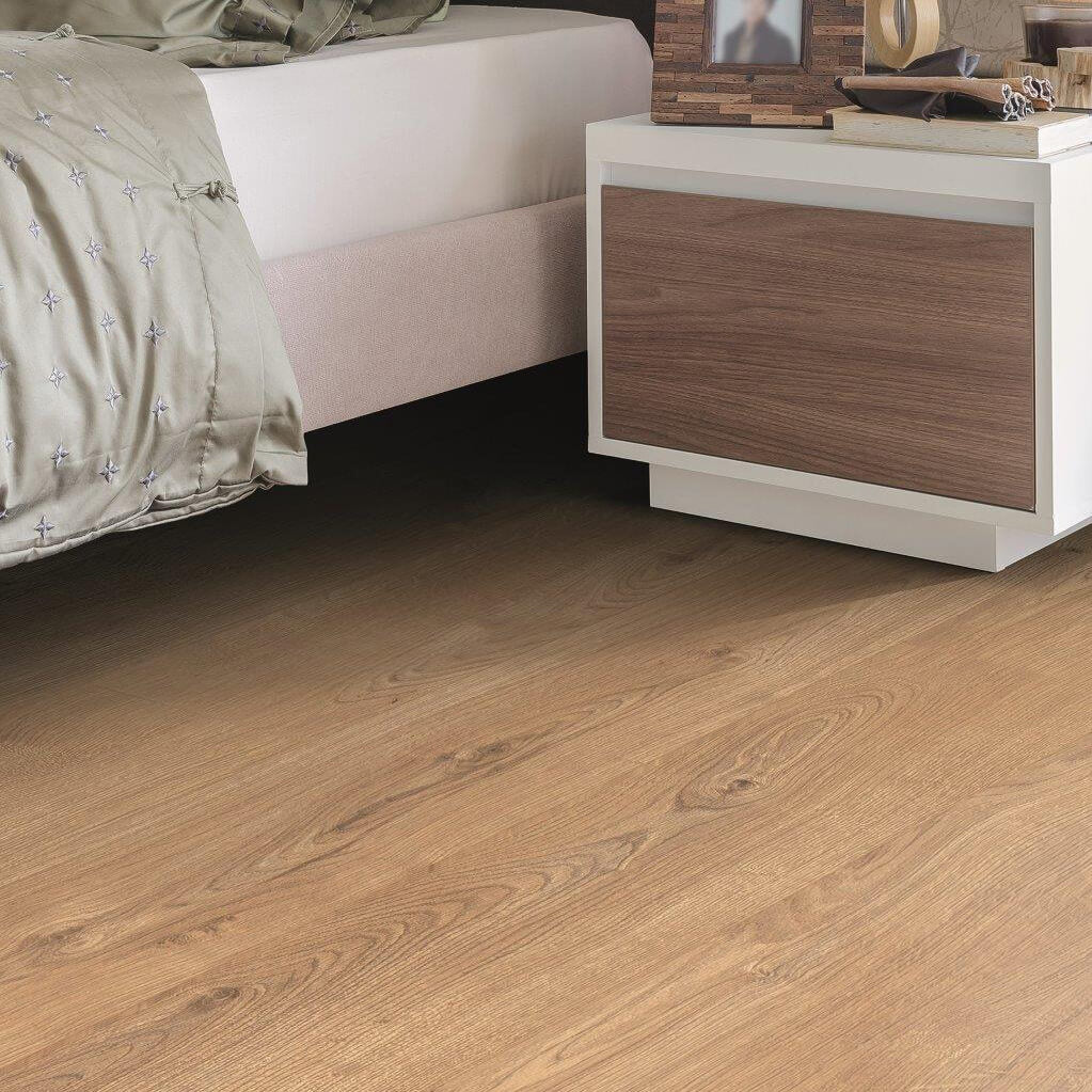 Laminat Erlangen in Eiche Holzoptik Landhausdielen. Laminatboden bei Vinylshop24. Einfache Verlegung, robust & pflegeleicht.