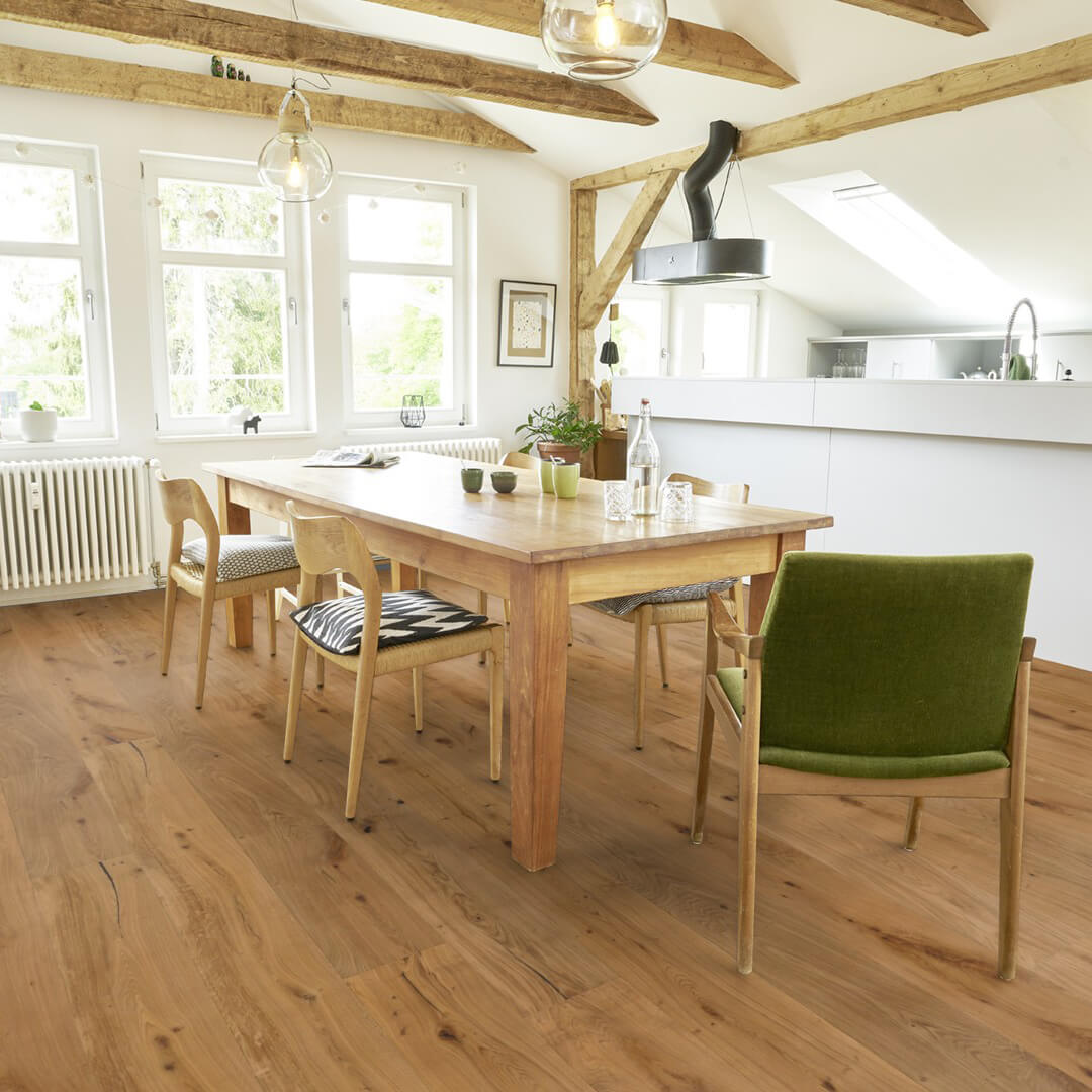 Hochwertiger Parkettboden Hildesheim aus Eiche – Klickparkett und Fertigparkett zum einfachen Verlegen. Robustes Echtholz Parkett mit natürlicher Optik für stilvolle Wohnräume.