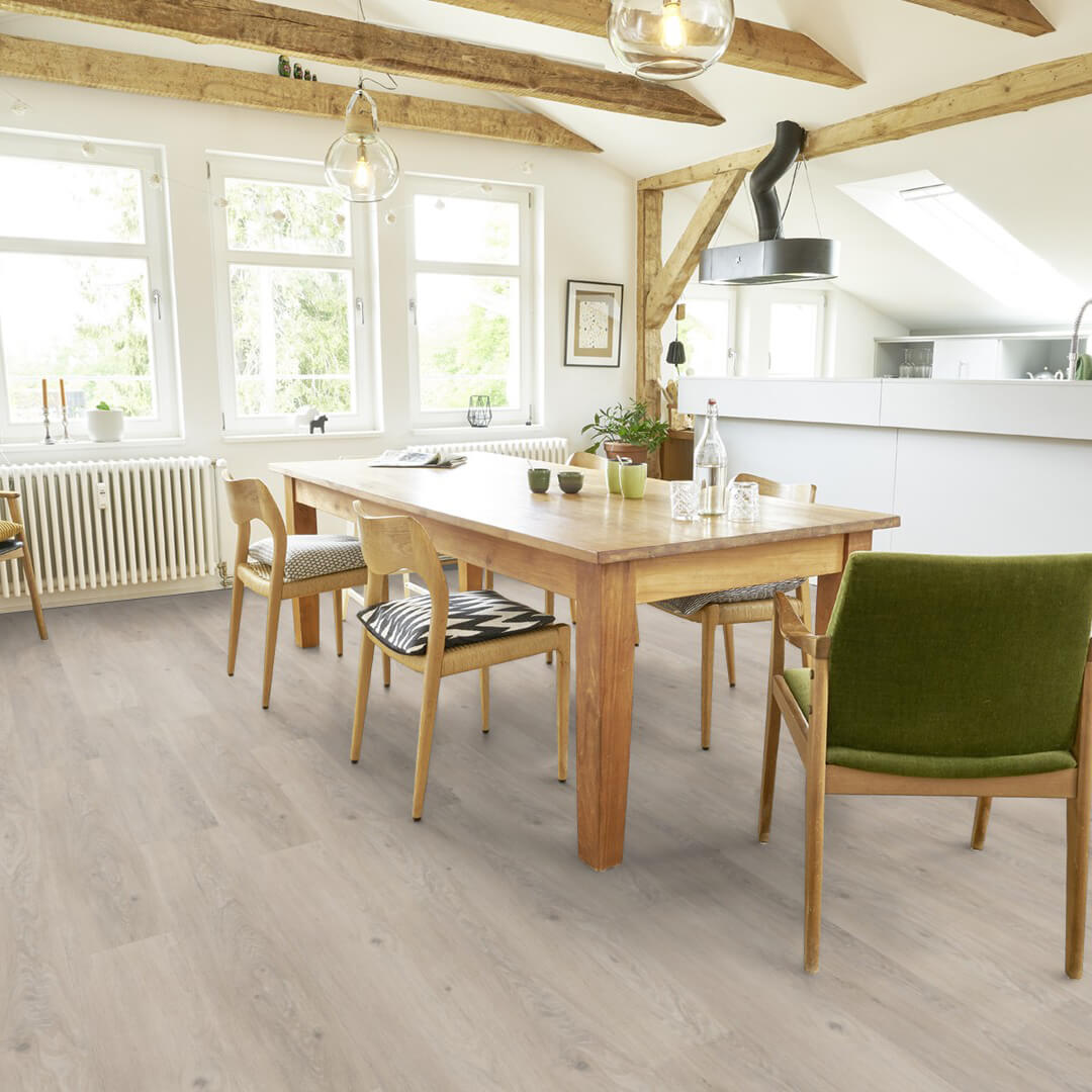 Stilvoller Klick-Vinylboden Eiche EcoClick Amsterdam in Landhausdielen-Optik – wasserdicht, modern, robust und günstig  bei vinylshop24 erhältlich